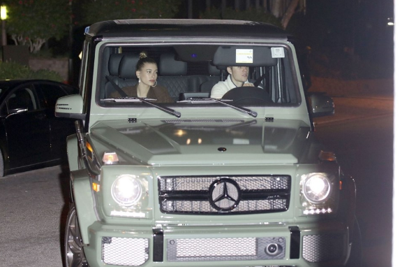 Justin Bieber'le Hailey Bieber birlikte ibadet etti - Resim: 3