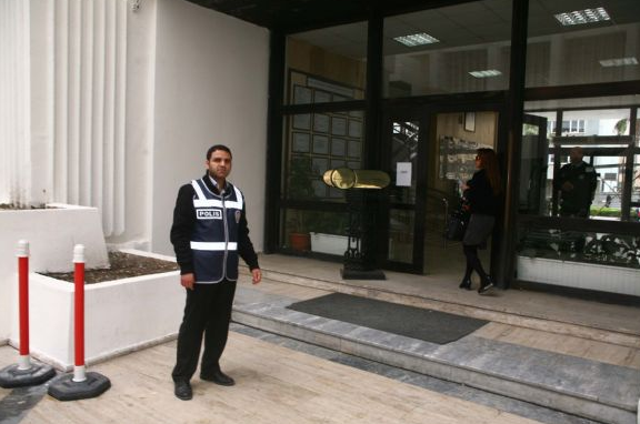 İzmir'de dört belediyeye baskın - Resim: 1