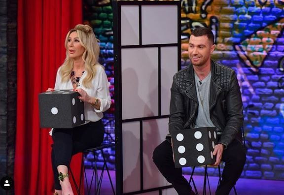 Aşk pozlarına beğeni yağdı Oğulcan Engin ve sevgilisi Ezgi Eyüboğlu'ndan ilk kare! - Resim: 1