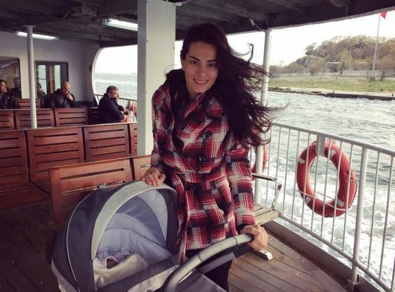 Nur Bozar kendini eşine ve çocuğuna adadı - Resim: 4