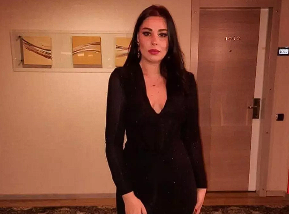 Ferdi Tayfur'un kızı Tuğçe Tayfur 3. kez evlendi, gelinliği sosyal medyada olay oldu - Resim: 4