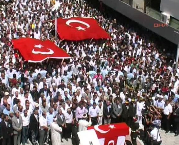 Şehit uzman çavuş memleketine uğurlandı! - Resim: 2