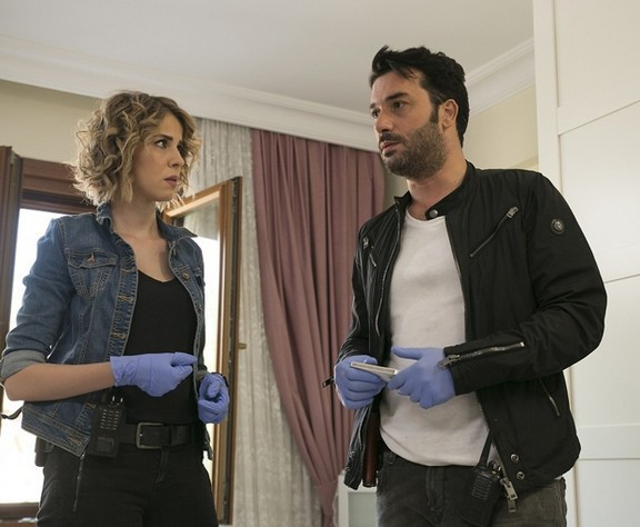 Arka Sokaklar'da FETÖ krizi! Apar topar gözaltına alındı - Resim: 1