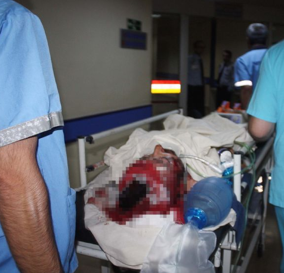 Ellerinde silahla nöbet tuttular - Resim: 3