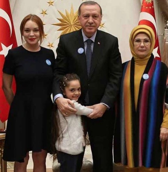 Lindsay Lohan'ın yeni haline bakın herkes şoke oldu - Resim: 1