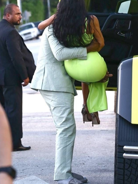 Kanye West dünyaya rezil oldu! Düğündeki detaya bakın - Resim: 4