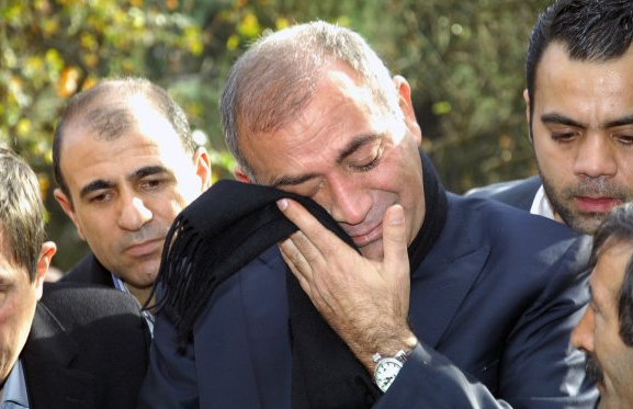 Gürsel Tekin gözyaşlarını tutamadı - Resim: 1