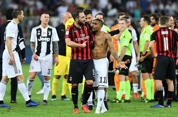 Suudi Arabistan'da kadınlar bir yıl sonra stada alındılar - Resim: 2