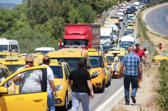 UBER eylemi Bodrum'u felç etti ortalık fena karıştı - Resim: 4