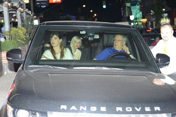 Aziz Yıldırım ile Gonca Çelikkıran boşanıyor mu? Tazminat isteği olay - Resim: 2