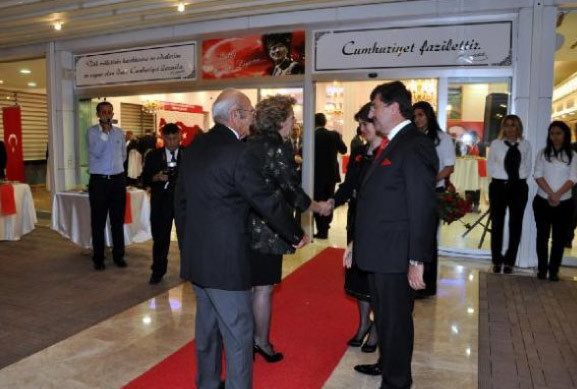 Pastanede kritik 29 Ekim kutlaması! - Resim: 3