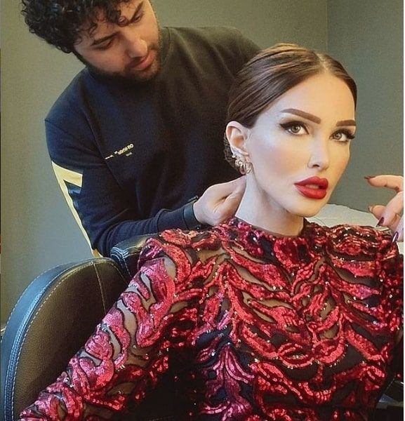 Seren Serengil 'Yeni ekmek kapım' deyip duyurdu Hande Erçel'i örnek aldı - Resim: 2