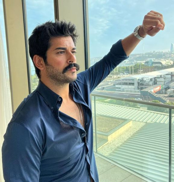 Burak Özçivit'in kadınlarla görüntüleri ortaya çıktı: Hamile Fahriye Evcen çok kızacak! - Resim: 2