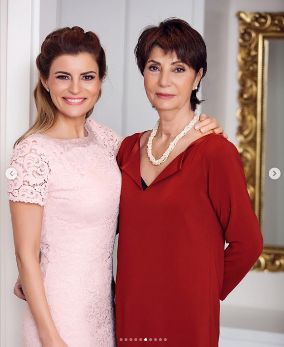 Ece Vahapoğlu ölüm haberini bizzat verdi! Ece Vahapoğlu aslen nereli eşi kimdir? - Resim: 2