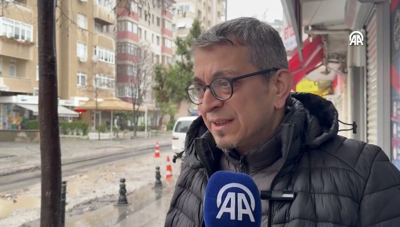 Ataşehir'de kanalizasyon çalışması sonrası geciken asfaltlama esnafı mağdur etti - Resim: 1