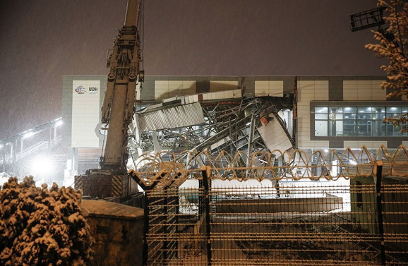 Ankara'daki Yüksek Hızlı Tren kazası enkazına kar engeli - Resim: 4
