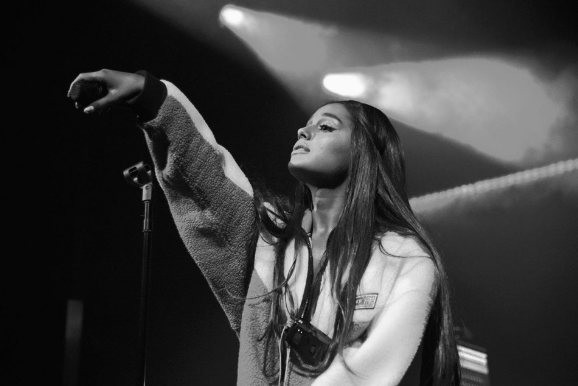 En çok dinlenen 10 isim belli oldu! Listede iki kadın var - Resim: 2