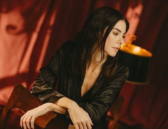 Defne Samyeli Saba Tümer'e konuştu! Aşk sözleriyle gündeme oturdu - Resim: 2