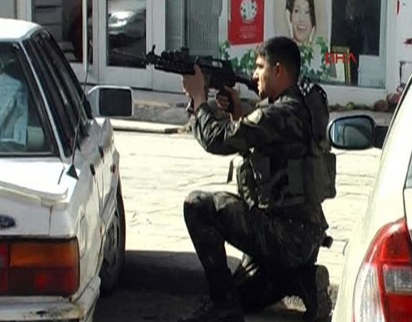 TÜİK bürosuna silahlı saldırı: 7 ölü  - Resim: 3