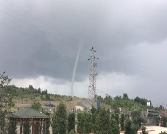 Kimse bunu beklemiyordu Beykoz'da hortum çıktı - Resim: 3