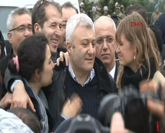 Tuncay Özkan cezaevinden çıktı - Resim: 2