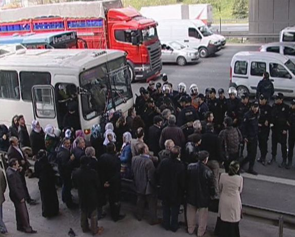 BDP'li bir grup TEM'i kapattı - Resim: 1