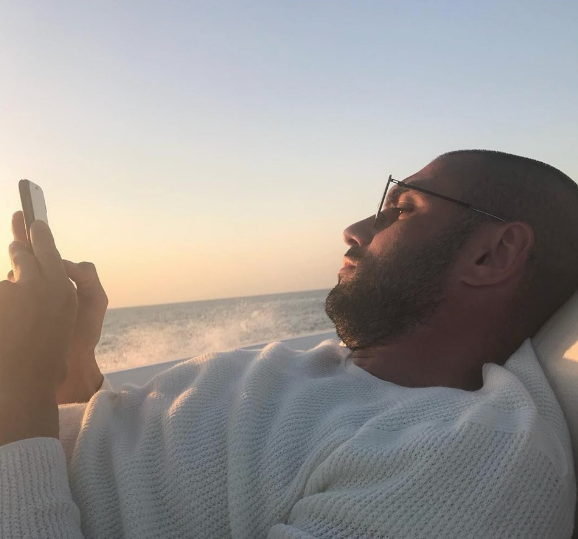 Burak Yılmaz kızlarıyla tatile çıktı çocuklar gibi eğlendi - Resim: 1