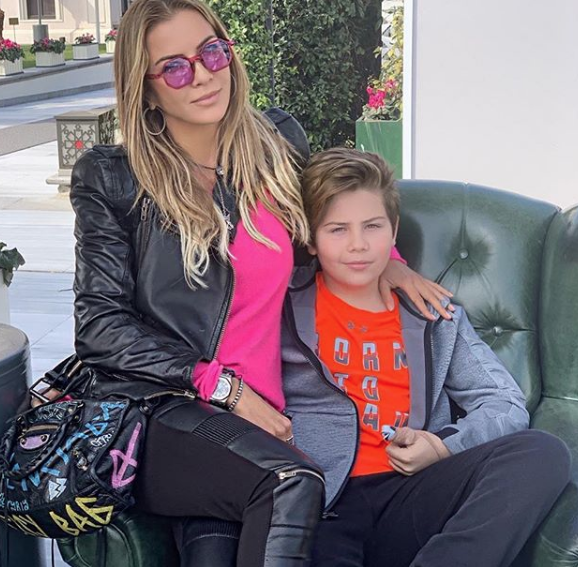 Ivana Sert'ten Hadise'ye olay estetik göndermesi: Allah nasıl yarattıysa... - Resim: 3