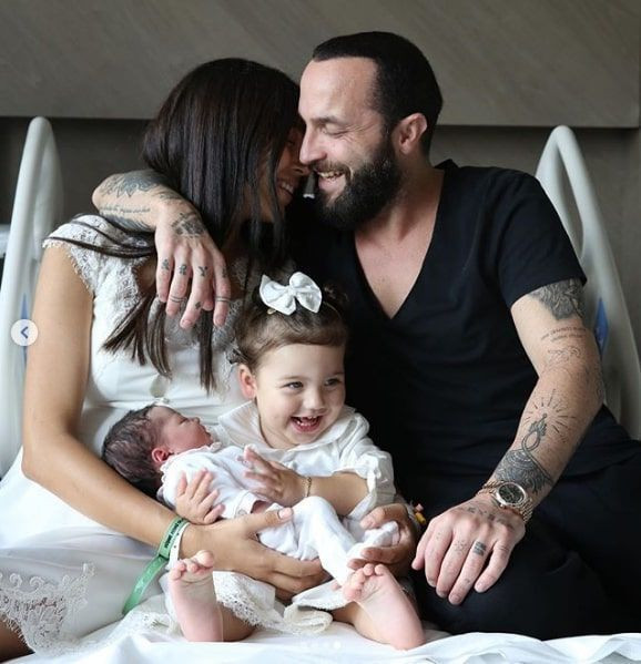 Şarkıcı Berkay'ın eşi Özlem Ada Şahin kolunda bir servet taşıyor! Tam 2 milyon TL - Resim: 4