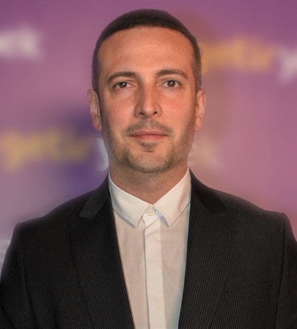 Eser Yenenler 30 senedir ülkeyi kandırıyor! Oğuzhan Koç Demet Özdemir'e övgüler dizdi - Resim: 2