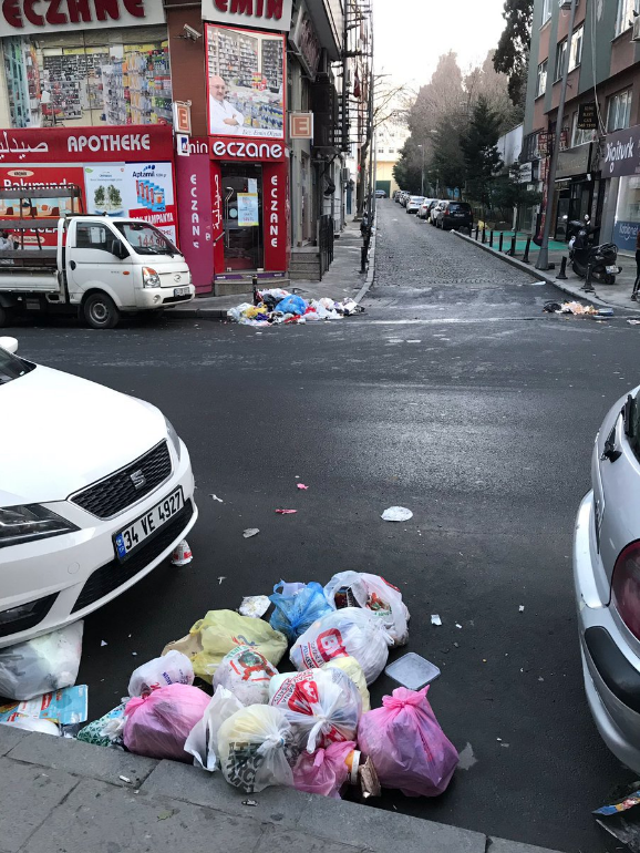 Şişli sokakları çöple doldu - Resim: 0