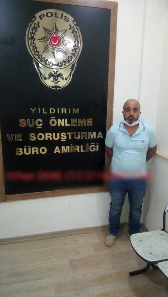 Bursa'da feci olay! Kıskançlık krizine girdi eşini 9 yerinden bıçakladı - Resim: 4