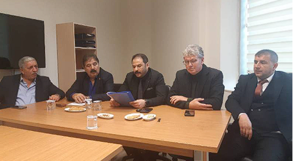 İYİ Parti'de 3 meclis üyesi istifa etti! Ortak açıklama yaptılar: Halka hizmet etme şansı kalmadı - Resim: 0