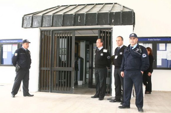 İzmir'de dört belediyeye baskın - Resim: 3