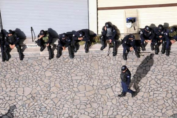 Diyarbakır'da gergin bekleyiş - Resim: 4