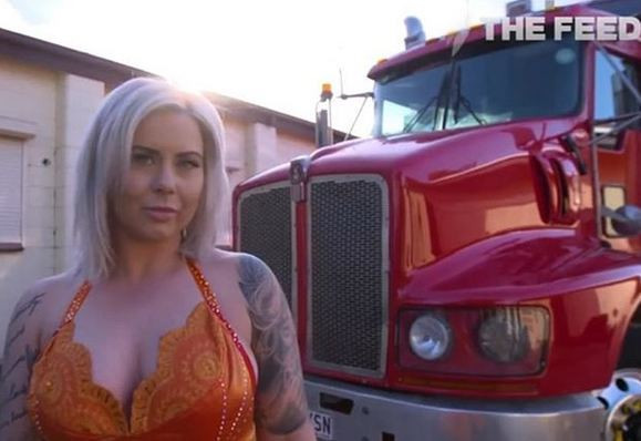 Ne şarkıcı ne oyuncu! O dünyanın en seksi kamyoncusu - Resim: 2