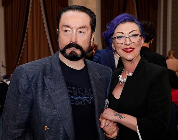 Adnan Oktar'ın yanındaki o ünlüler sizi şoke edecek! - Resim: 2