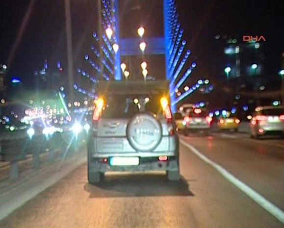 Boğaziçi Köprüsü'nde tehlikeli yolculuk - Resim: 3