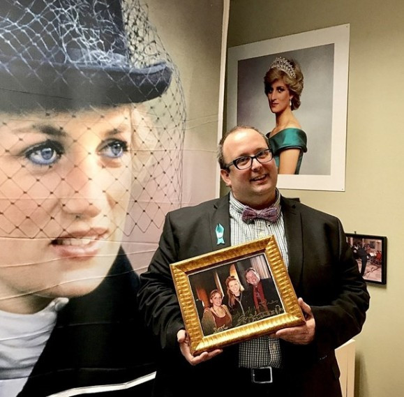 Prenses Diana'nın en tutkulu aşığı binlerce eşyaya bakın - Resim: 1