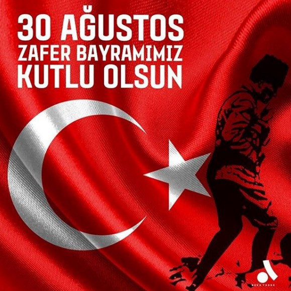 İşte ünlülerin 30 Ağustos Zafer Bayramı paylaşımları... - Resim: 2