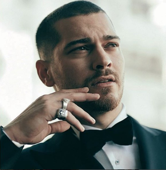 Çağatay Ulusoy'un sevgilisine bakın kimdir Diyar Onar? - Resim: 2