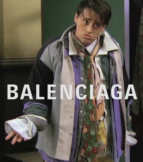 Paris Moda Haftası'nda bir garip dev palto trendi alay konusu oldu - Resim: 1