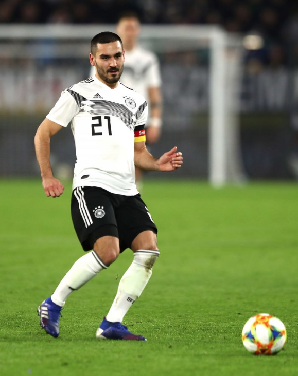 Mesut Özil'den sonra bir Türk'e daha saldırı - Resim: 4