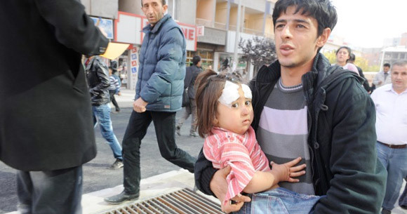 Deprem Van'ı böyle yerle bir etti! - Resim: 2