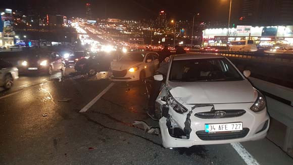 Avcılar D-100 Karayolu'nda zincirleme kaza! - Resim: 2