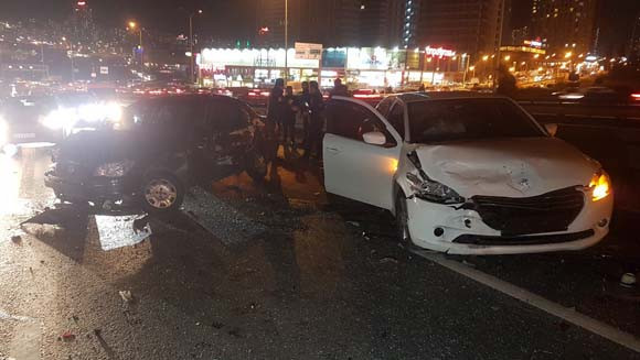 Avcılar D-100 Karayolu'nda zincirleme kaza! - Resim: 3