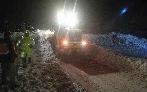 Çığ nedeniyle Kayseri yolu ulaşıma kapandı - Resim: 1