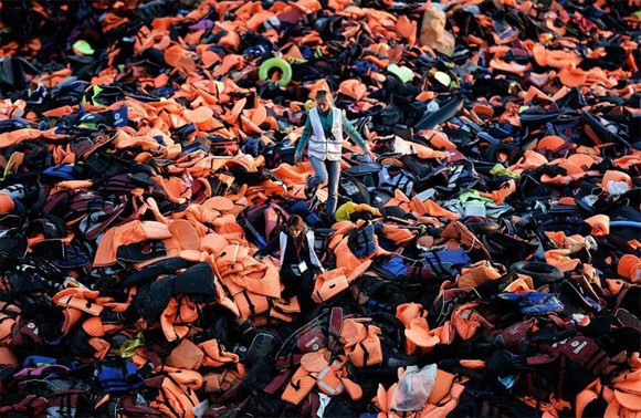 Dünyanın seyrettiği insanlık utancı! - Resim: 1