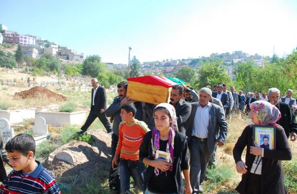 BDP'li başkanlar PKK cenazesinde - Resim: 2