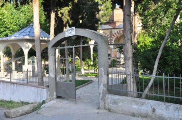 Sadrazam mezarında hazine aradılar - Resim: 3